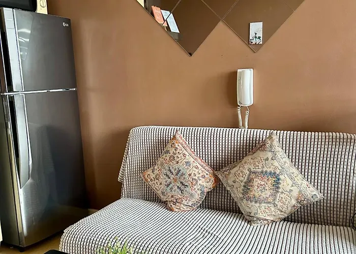 Sunset With View, Big Balcony, Gym, Fast Wifi, Netflix * Manila