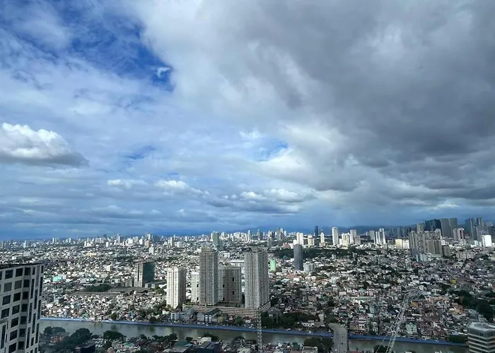 Sunset With View, Big Balcony, Gym, Fast Wifi, Netflix * Manila