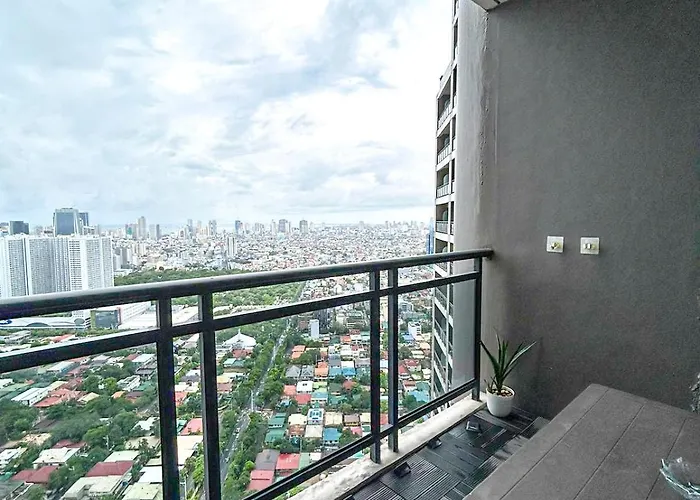 Apartment Sunset With View, Big Balcony, Gym, Fast Wifi, Netflix *